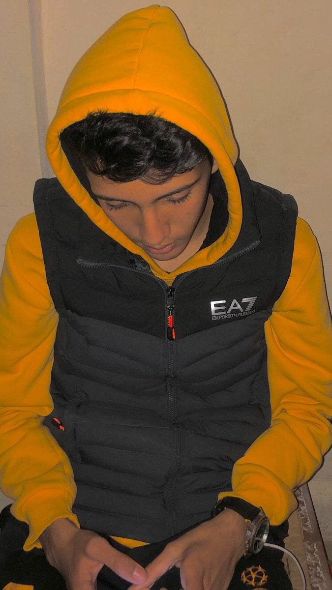 IyqdD's tweet photo. ابغى تحليل شخصيتي + في بث مباشر لو تقدر لأني اول مرة ابجرب اشياء زي كدا الداخلة في مجال التنويم المغناطيسي و قراءة الافكار و التحكم بالعقل الباطن وشكرا!
Insta : __iyad_doudou__
#صالح_العبيدي_حلل_شخصيتي
#صالح_العبيدي https://t.co/ViA4z8uMsZ