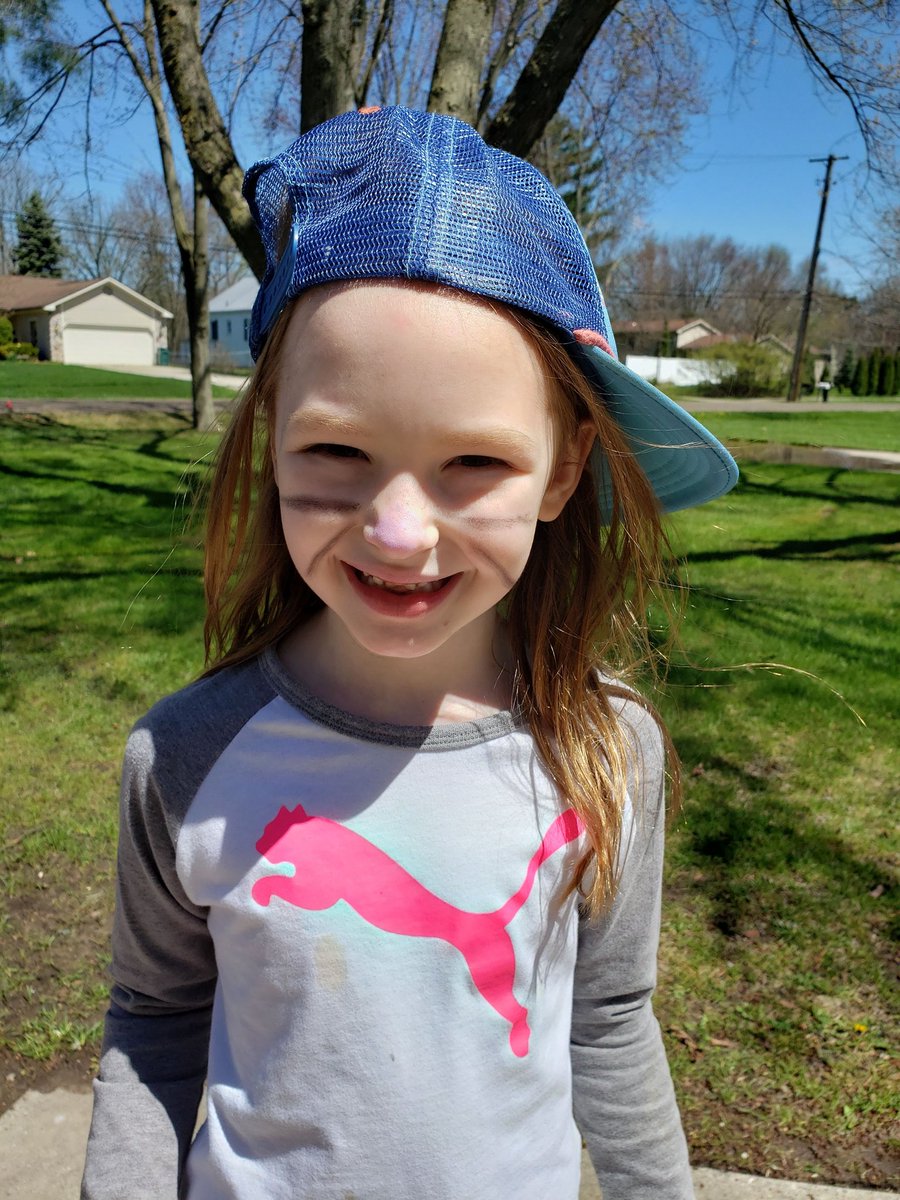JenniferDiPern3's tweet photo. Face painting and a contest to see who's aluminum boat could hold the most paper clips. https://t.co/VdST8GUuk1