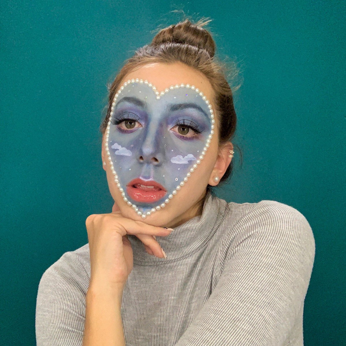 Iostinjpan's tweet photo. Me gusta el maquillaje sooo si les gusta igual podrían ir a ver un poco de mi trabajo en mi instagram y si les gusta, podrían seguirme 🦋
👉🏻 rosi.gz 👈🏻
#maquillaje #tutorial #tutorialmaquillaje #makeup #makeuptutorial https://t.co/XzERpHUhTg