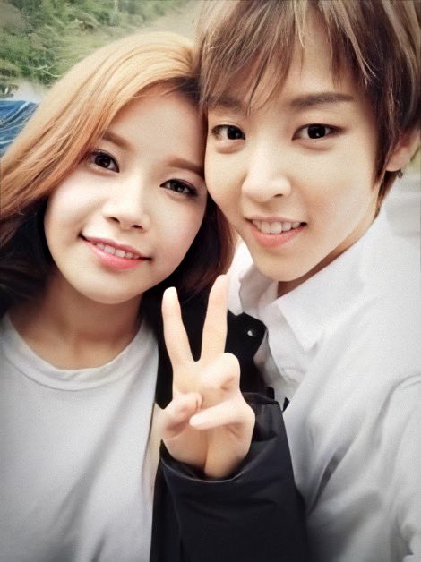 KIWIBYUL's tweet photo. Solar &amp; Yul were the cutest couple, i miss when they were dating 😔 https://t.co/ZRANpVxwi9