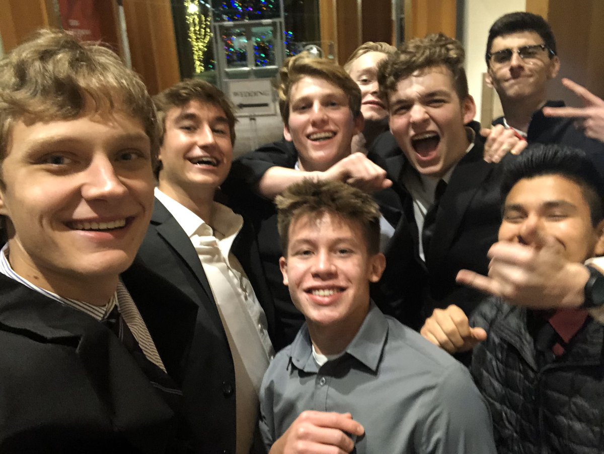 cveninga5's tweet photo. One heck of a ride. #ThankyouSW @swchsstars https://t.co/KQJtl9FU1T