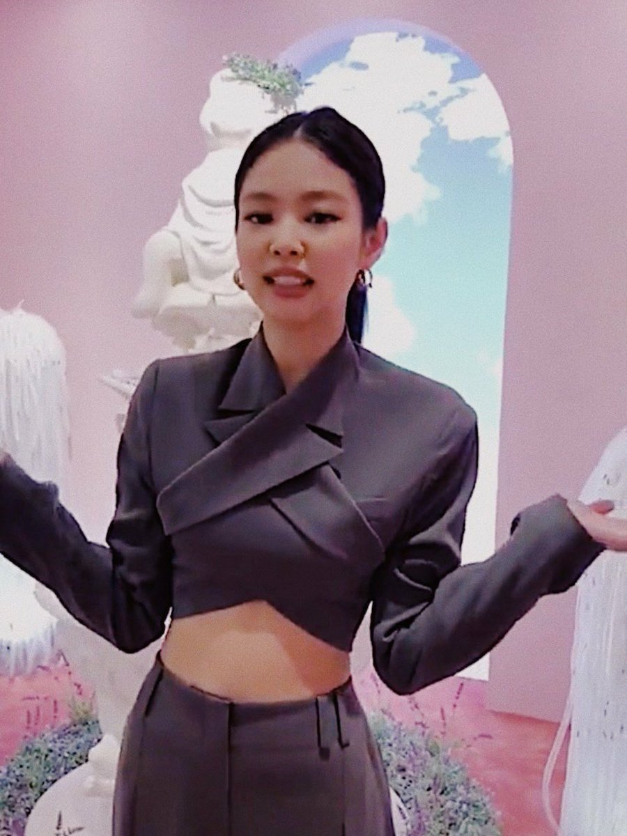 jenniehrly's tweet photo. te amo mucho mereces el mundo entero 

#DesignerJennieDay #0512JentleHomeWithJennie
@ygofficialblink https://t.co/LU20MJuSbs