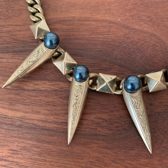 DesignMe_fab's tweet photo. So good I had to share! Check out all the items I'm loving on @Poshmarkapp #poshmark #fashion #style #shopmycloset #fallonjewelry #rvca: https://t.co/Bub0MEWT2r https://t.co/3NHB5ABLku