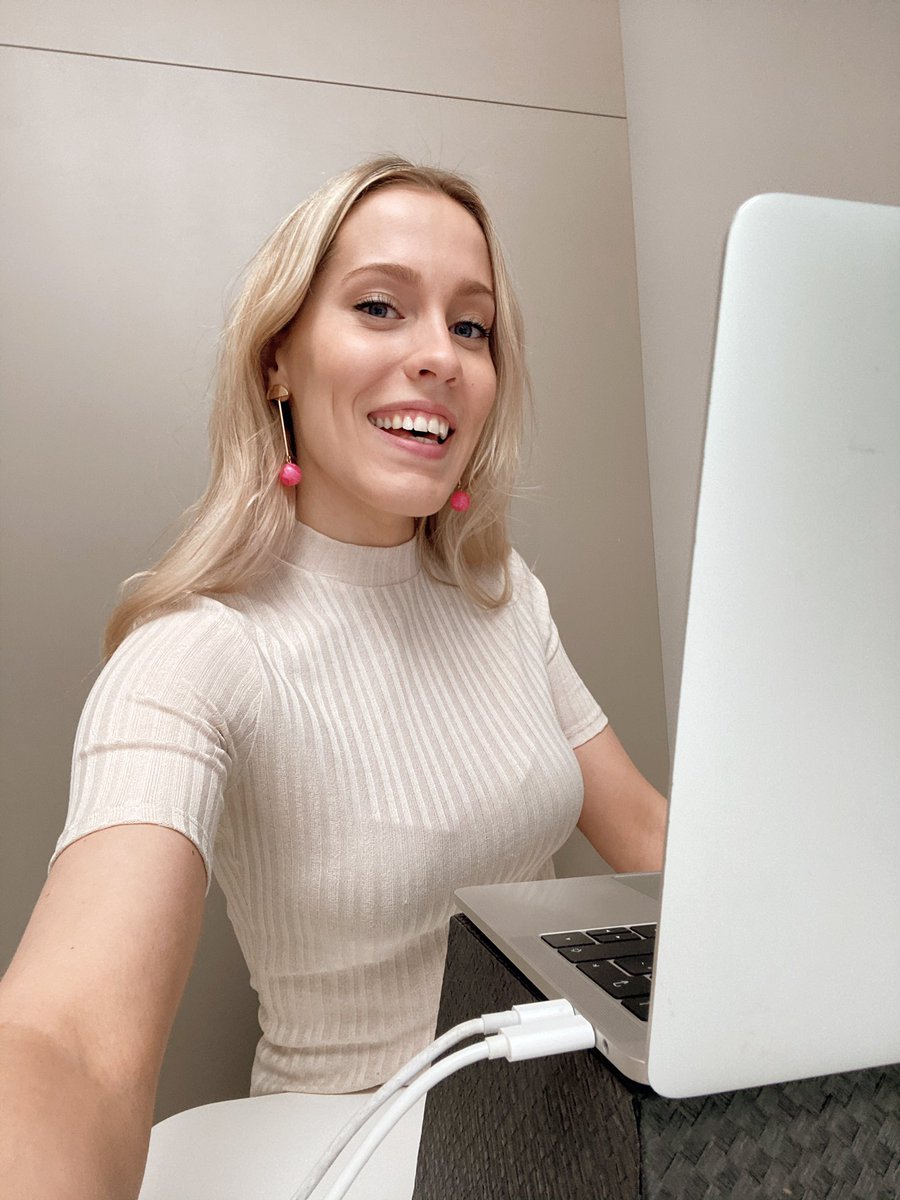 Ai juma, nyt mennään, täällä jännitetään omaa vuoroa! 🤩👋🏼 Tänä keväänä #Somecoffee pidetään verkossa. Ootko sä mukana? #somefi <a href="/lmsomeco/">LM Someco</a>