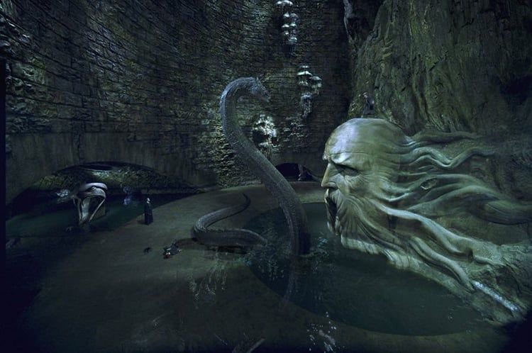 carstairslust's tweet photo. + salazar também foi muito orgulhoso e vaidoso. slytherin era um dos maiores magos de sua idade, com habilidades extensas. ao considerar classificar um aluno na sonserina, o chapéu seletor procura os traços de salazar no aluno: astúcia, determinação, ambição e desenvoltura. https://t.co/PbJEH7uOkv