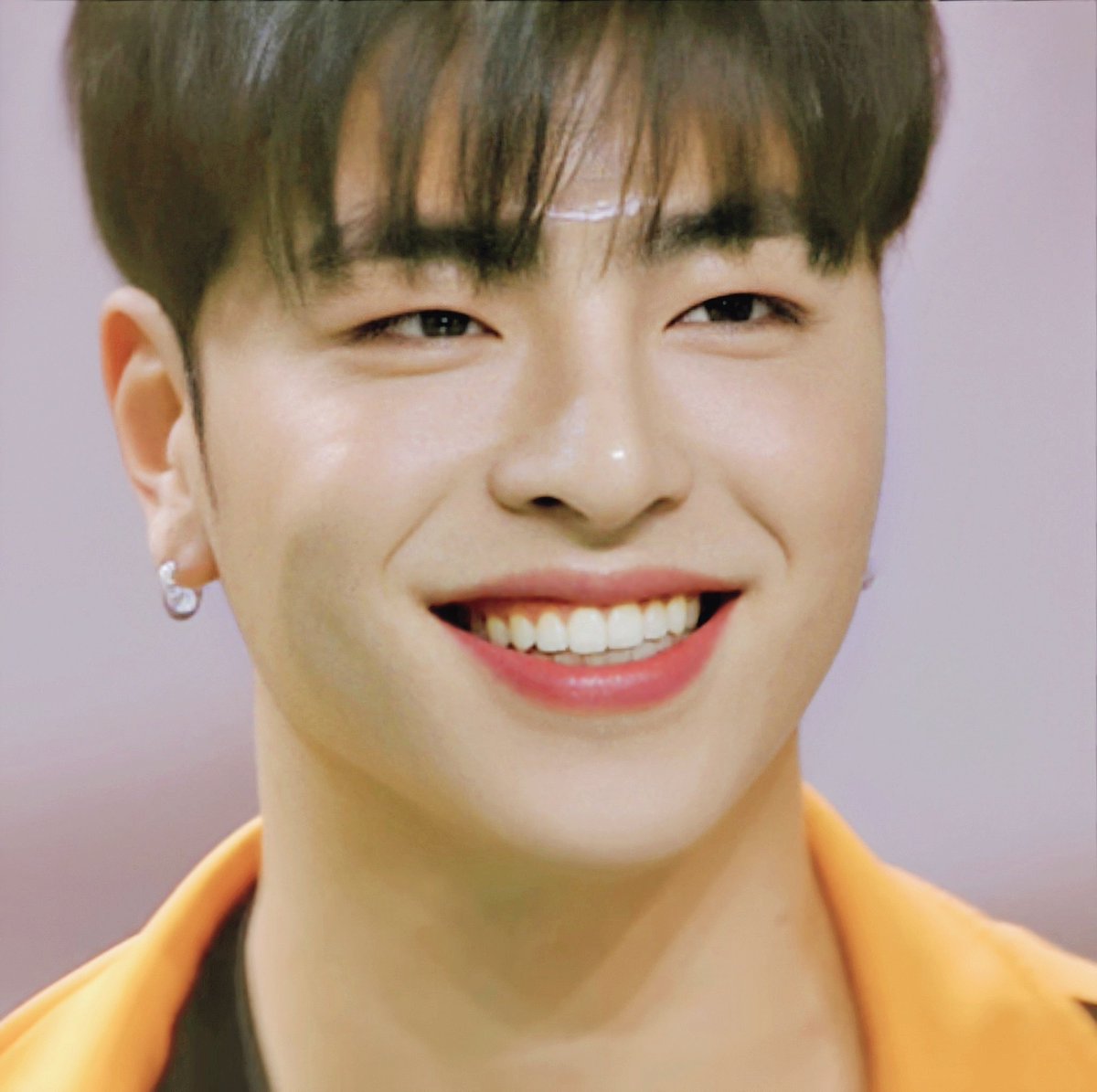 In case if you need some positivity on your tl, here's Junhoe's bright smiles for you!  #JUNHOE  #구준회  #ジュネ