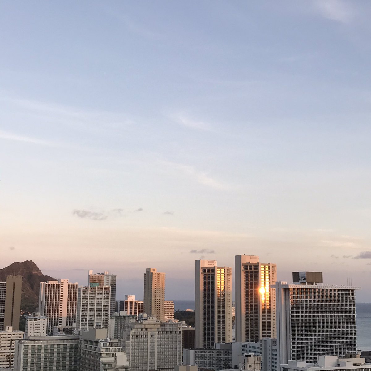 MihoRiddle's tweet photo. ไปๆฅใไธๆฅใใใใจใ๐
Stay safe Hawaii and get better soon ๐
#sunset
#ใใฏใค
#ใใใซใซ
#ใฏใคใญใญ
#ใคใใฝใฉ
#้็ฉบ
#ๅฝ้็ตๅฉ
#ๆ่ฌ
#ใใใใจใ
#hawaii
#hawaiilife
#waikiki
#honolulu
#love
#appreciate
#findrhc https://t.co/gyfWCmImWb