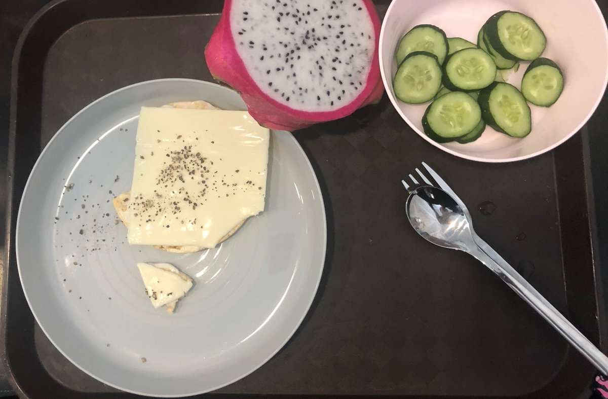 Glasssshards's tweet image. lol help