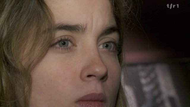 adeleservant's tweet photo. When Adele focused on something.. https://t.co/DGNpyGrbf2