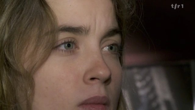 adeleservant's tweet photo. When Adele focused on something.. https://t.co/DGNpyGrbf2