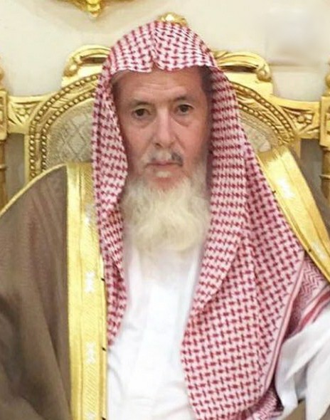 من الذاكرة.. 

صوره من الذاكره للشيخ/ فراج بن عبدالرحمن بن ضبان شيخ الهراضمه بني ثور من #سبيع.
كرم اخلاقه وتواضعه جعلت الجميع يكن له كل تقدير واحترام فالصغير ابنه والكبير اخيه
عرف عنه حبه لفعل الخير والاصلاح بين ذات البين كما عرف عنه الكرم والنخوه والشهامه.