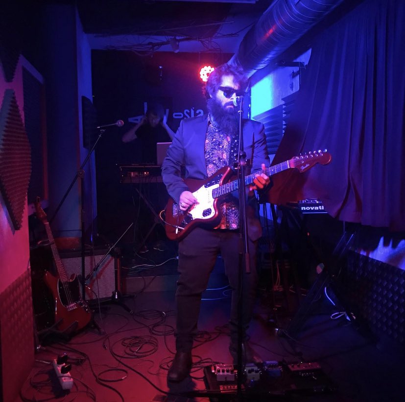 Otra noticia triste, una de mis salas favoritas <a href="/Alevosiamad/">Alevosía</a> ha cerrado definitivamente sus puertas. El último Festival de <a href="/Error404Records/">Error404 - Music Not Found</a> 
Ánimo a todos los seres de luz que convirtieron esa pequeña sala en un templo de la música y de la cultura. Gracias infinitas amigxs.