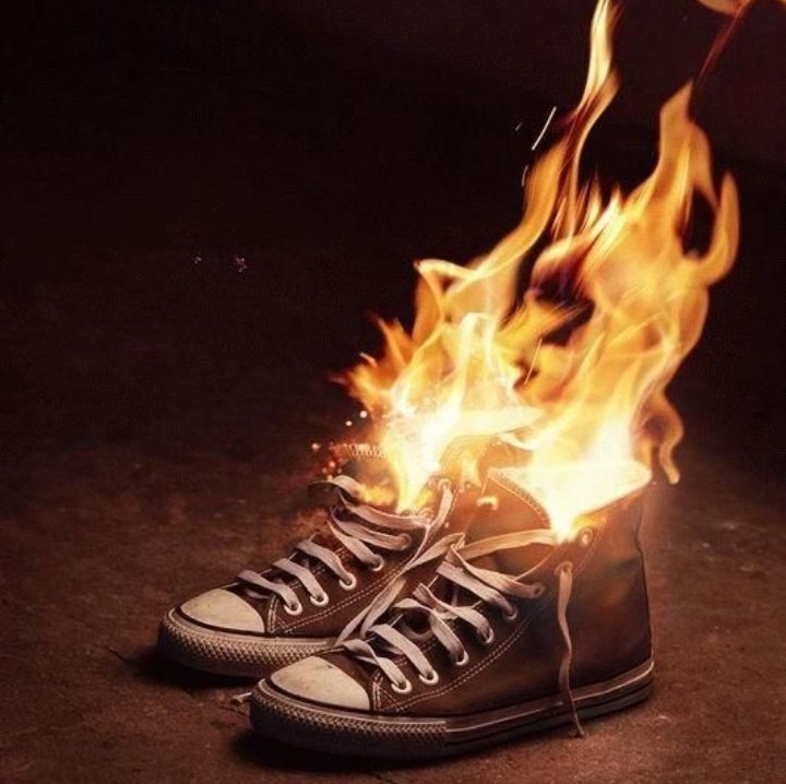 Sabrina Spellman Morningstar ; fire aesthetic