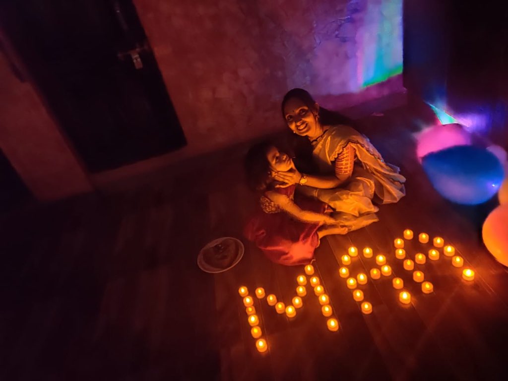 shashi_70's tweet photo. @IndiaInstax #Itstimetogive
Organised an amazing home party for my mom this mother's day .She has sacrificed all her life for us and now it is time to give . https://t.co/Hg20X9pvXL