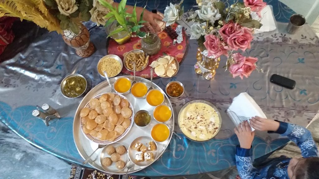 shashi_70's tweet photo. @IndiaInstax #Itstimetogive
Organised an amazing home party for my mom this mother's day .She has sacrificed all her life for us and now it is time to give . https://t.co/Hg20X9pvXL