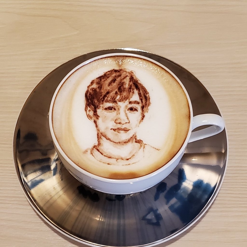 Icafe 神山智洋 さんのラテアートを描かせて頂きました ジャニーズwest T Co Wtlp3vejmr Twitter
