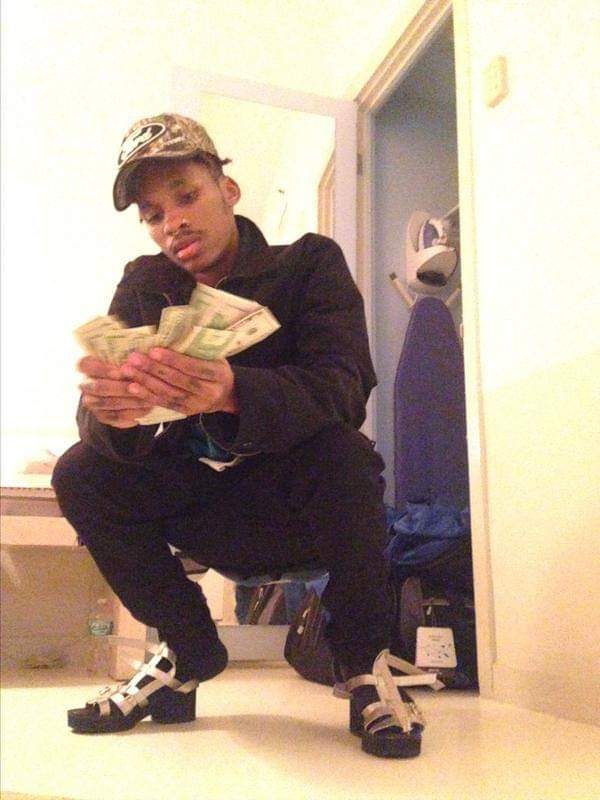 strwbrryslides's tweet photo. If youre not on this type of shameless based energy then fuck outta here #pureconfidence #itsonlygayifyouregay #blackkray #gothmoneyrecords https://t.co/CfctRi8iVJ