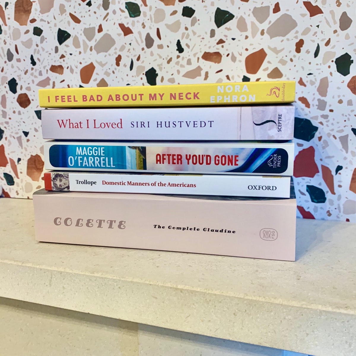 From Nora Ephron to Maggie O’Farrell, win a stack of Fi Glover’s favourite books, as chosen on the #WomensPrize Podcast 🎧

To win, retweet and comment with a book you'd like to recommend.

Don't forget to listen to Fi's episode: play.acast.com/s/womensprizef…