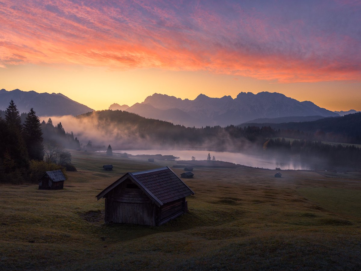 Dawn, Geroldsee. Bavaria, Germany, oct 2018.