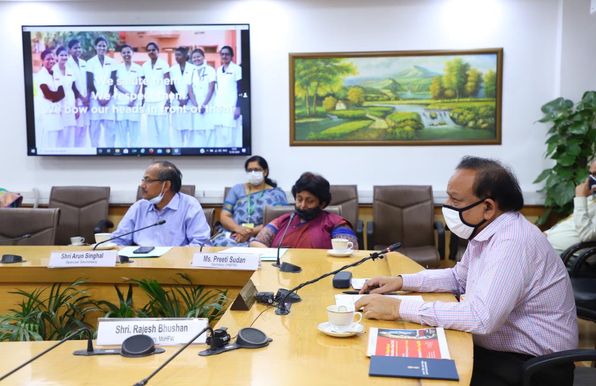 drharshvardhan's tweet photo. आज मैंने वीडियो कॉन्फ्रेंस के माध्यम से देश के विभिन्न नर्स संगठनों के प्रतिनिधियों के साथ संवाद स्थापित कर सभी को #NationalNursesDay की बधाई दी। मैंने कहा कि #Covid_19 के संक्रमण से लोगों को बचाने के लिए जारी ज़ंग में नर्स सबसे अहम भूमिका अदा कर रही हैं।
@MoHFW_INDIA https://t.co/W08ntJ9uuu