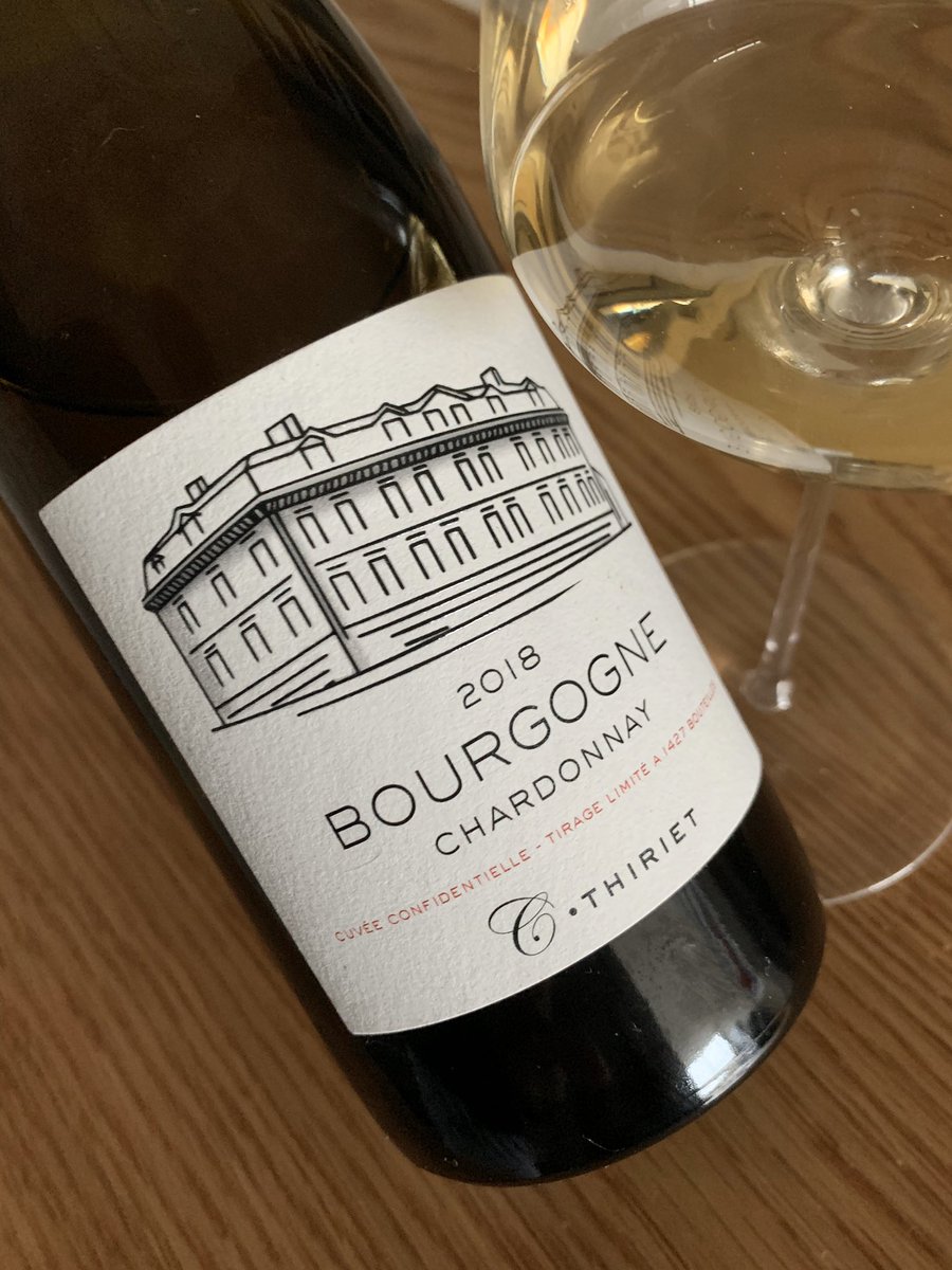 MalauvaVigo's tweet photo. @maison_mc_thiriet #comblanchien #cuveeconfidentielle #bourgogne @_camwine_ #malauva #vigo https://t.co/9l9Uzv6DP1