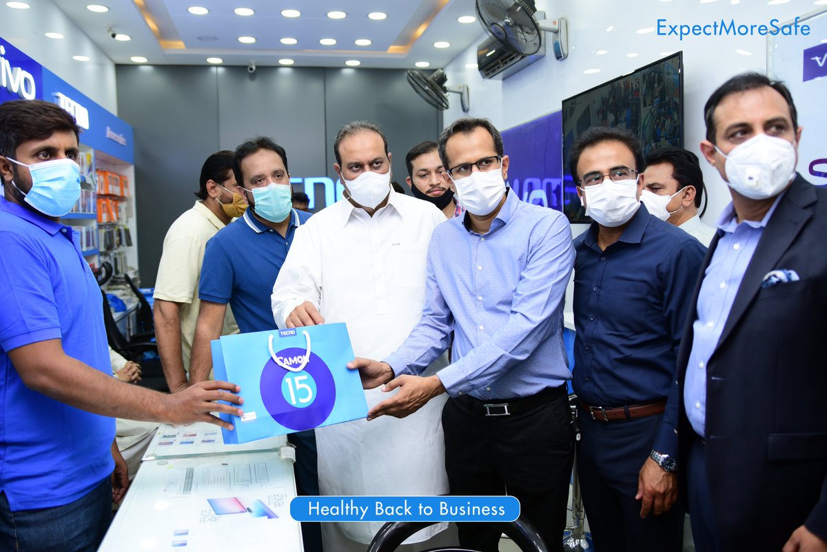 TecnoMobilePK's tweet photo. TECNO’s #HealthyBackToBusiness Donation Ceremony.
#ExpectMoreSafe #HealthyBackToBusiness #TecnoMobilePakistan https://t.co/xbyV5YGEOK