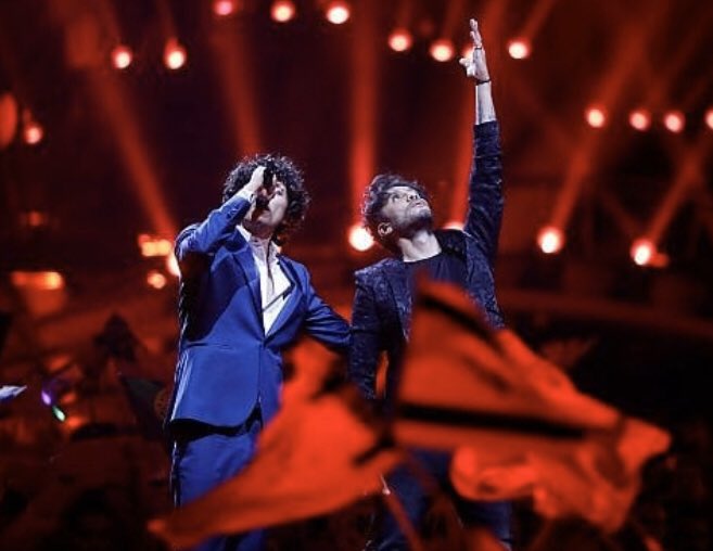 jessica_rigon's tweet photo. Il ns orgoglio italiano ... VOI ! 💛💙 #metamoro #esc18 #nmafn #dueannifa #legioie https://t.co/YdQB7dvJWY