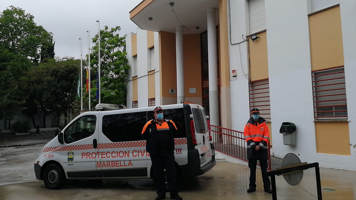 iesguadalpin's tweet photo. Tercera entrega de ordenadores del #ProyectoOrUs. Gracias a @PC_Marbella por el reparto. También agradecer al @Ayto_Marbella, al AMPA La Concha, a @citmarbella y al @AytoIstan por la cesión de equipos informáticos que reciclamos y prestamos a los alumnos del @iesguadalpin https://t.co/lnPyF0MWWU