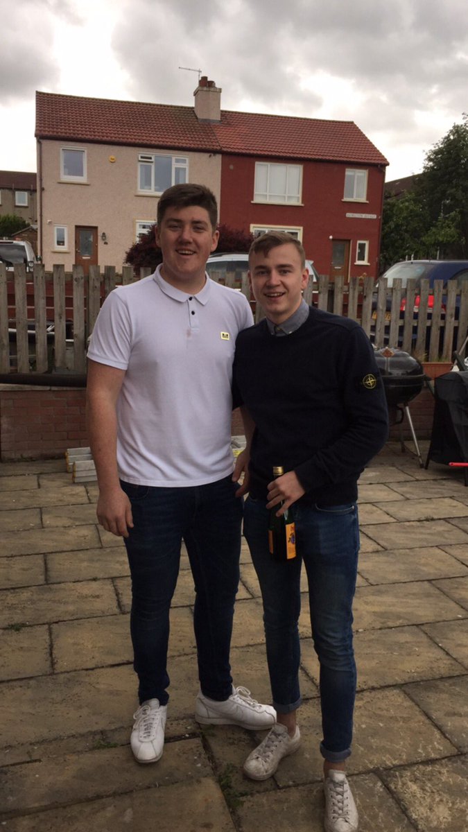 FraserSyme__'s tweet photo. Happy bday ma man hope u have a belter x @JoshMcCabe12 https://t.co/zQ58nZAZpj