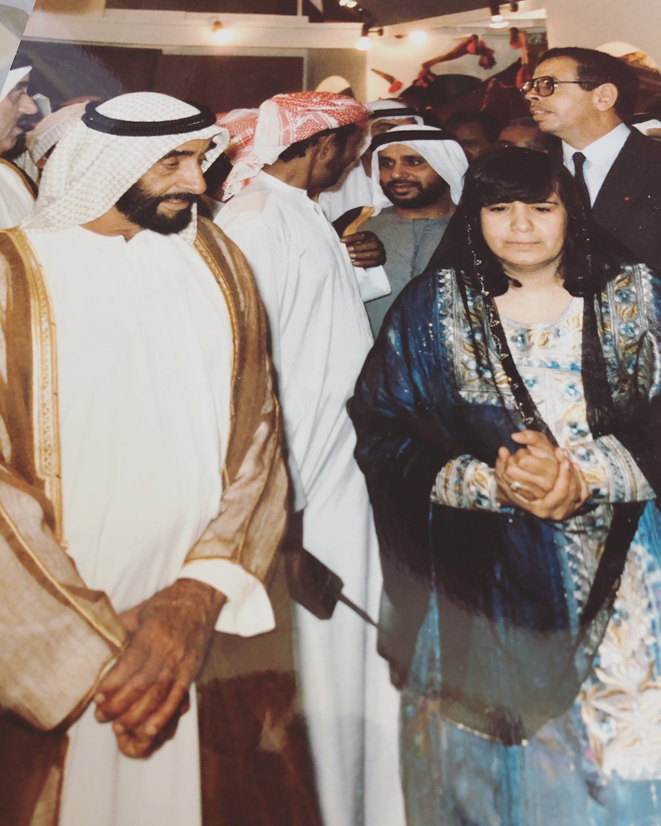 HAlossaily's tweet photo. تمر بنا اليوم ذكرى رحيل الأب القائد المؤسس رحمه الله وجزاه عنا خير الجزاء فقد علمنا معنى الانتماء لوطن نباهي ونفخر به بين العالمين وقد أكرمني اللة فحظيت بشرف اللقاء به أثناء عملي في وزارة الاعلام والثقافة بإدارة المعارض واسترشدت بكثير من توجيهاته https://t.co/C6jtPNMvYx