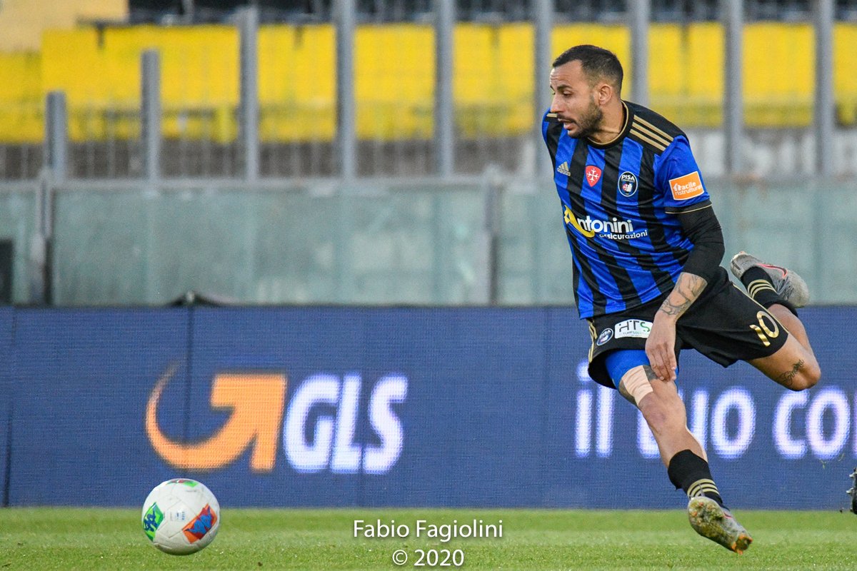 TuttoPisa's tweet photo. Danilo Soddimo attraverso i canali ufficiali della società ha risposto ad alcune domande fatte dai tifosi.

#danilosoddimo #pisa #pisacalcio #pisasportingclub #serieb #soddimo https://t.co/eBHdK0f5VU https://t.co/rE5rSmON5L