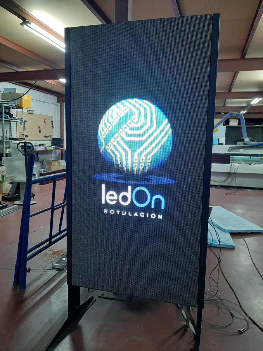 LedOnRotulacion's tweet photo. HOY NOS PONEMOS CON LAS PANTALLAS PUBLICITARIAS LED.
DA VISIBILIDAD A TU NEGOCIO
#LED #PANTALLALED https://t.co/2J4ZmBu5ok