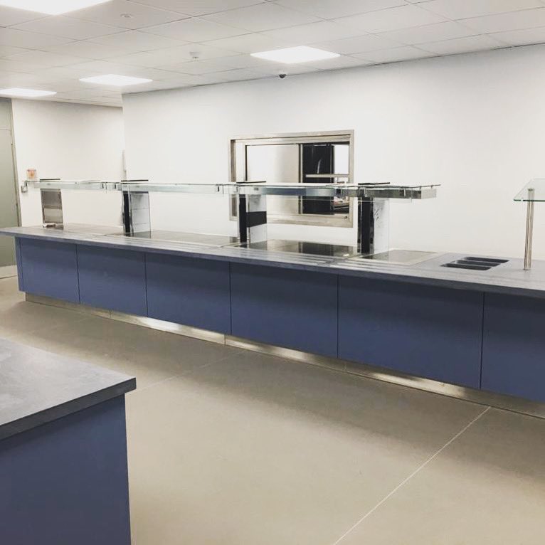 df20design's tweet photo. School servery awaiting pupils #commercialkitchens #designandinstall #commercialkitchen #lockdown #backtoschool #schoolsreopening #kitchenequipment https://t.co/MaosimpW5R