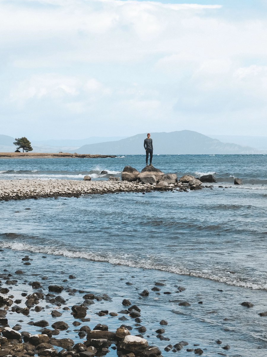 NicoDockx's tweet photo. What a chance to be here in New Zealand in these dark ages that we are living in.

I feel so lucky every day but what touches me the most is the kindness of everyone, people asking @JanaMeerman and I if we are well, have found shelter or even if we need jobs! https://t.co/TKfScc7EyR