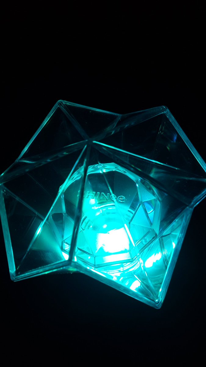 Day 12: picture of a SHINee lightstick (mine) 