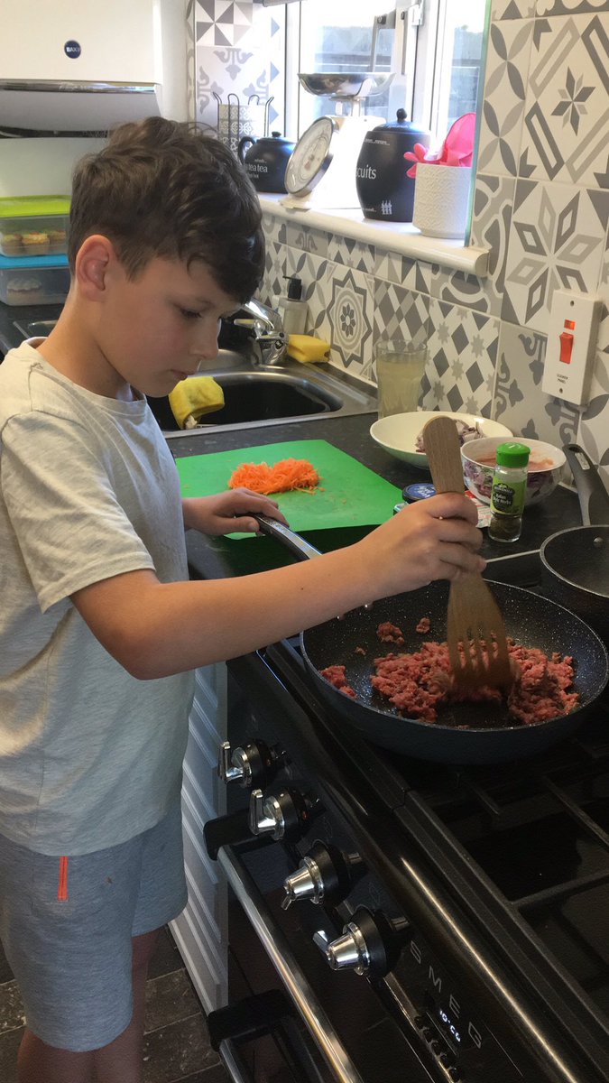 PickwellClaire's tweet photo. Monday.. we did English and maths worksheets, a 200 piece jigsaw and Fraser cooked tea, he did a cracking job on spaghetti bolognaise ! @Wrenthorpe_SCH https://t.co/M6G5vPVcD3