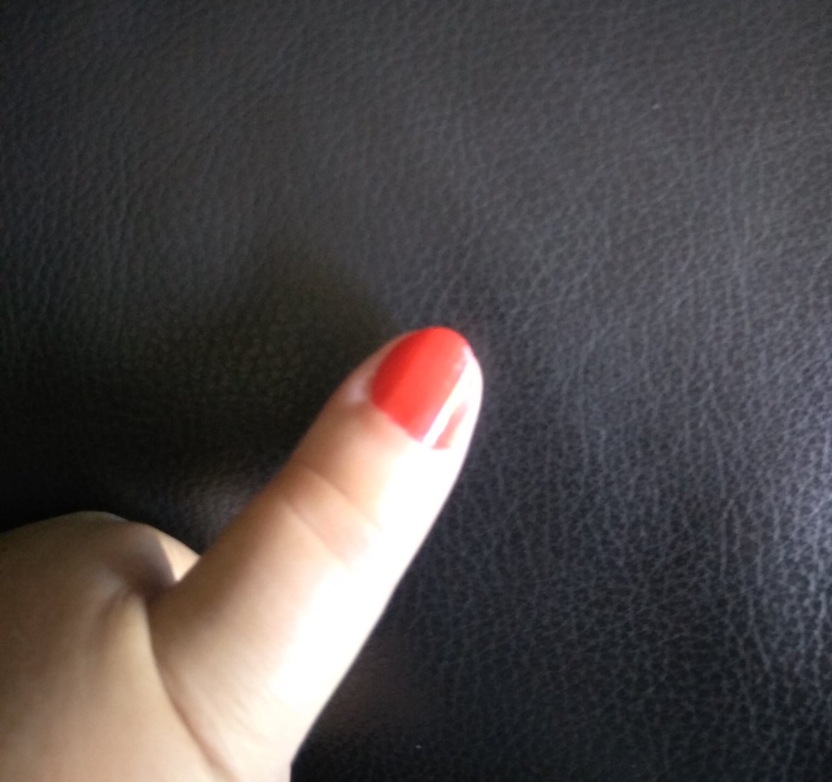 willows24's tweet photo. Today is #myredthumb day. Be a part of this important message to STOP mobile phone and media use whilst driving 🚙➕📱=❌ @MyRedThumb @EssexFireCar @SaferEssexRoads @ECFRS_RTCukro https://t.co/4v6dmofpoe