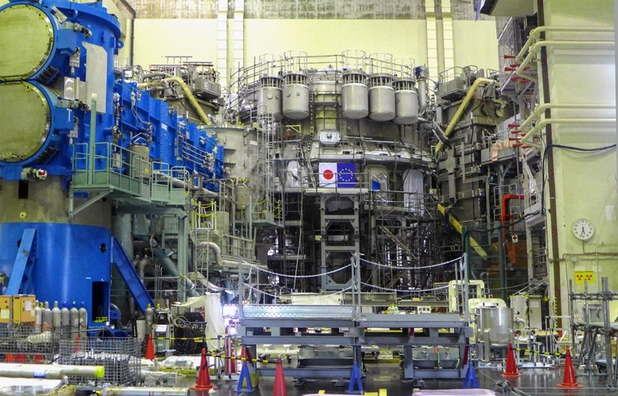 iterorg's tweet photo. Congratulations to Japan and Europe for completing the assembly of the JT-60SA #fusionmachine! #FirstPlasma is scheduled for this autumn. More info, including on the #BroaderApproach program, here: https://t.co/6akdYXdpOe @iterjapan @fusionforenergy https://t.co/ueoBnkhM4R
