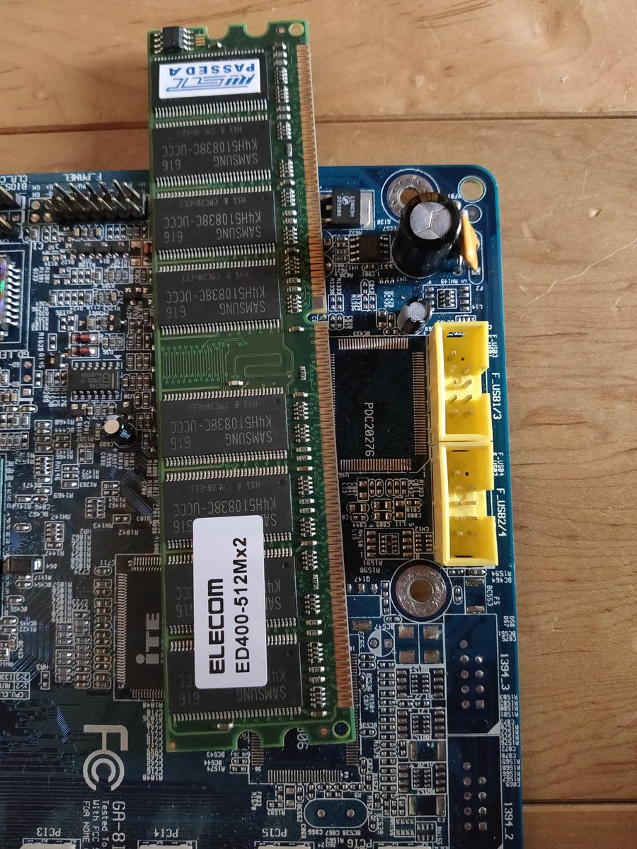 TRX9800_'s tweet photo. #自作PC #Pen4 #Pentium4 #GIGABAYTE
なんか物置整理してたら
Pen4 (2.4Ghz)乗っけたが初自作がでてきた
GIGABAYTEさん
当時はお世話になりました.... https://t.co/ddEcl9suHb