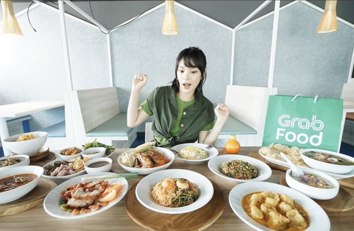 Meow100low's tweet photo. ที่หายไปเมื่อวาน🤔
มาอีกที ของกินเพียบเลย 

#GrabFoodTH #SupportLocalRestaurant #CherprangBNK48 #BNK48 https://t.co/UTJuQOeOTz