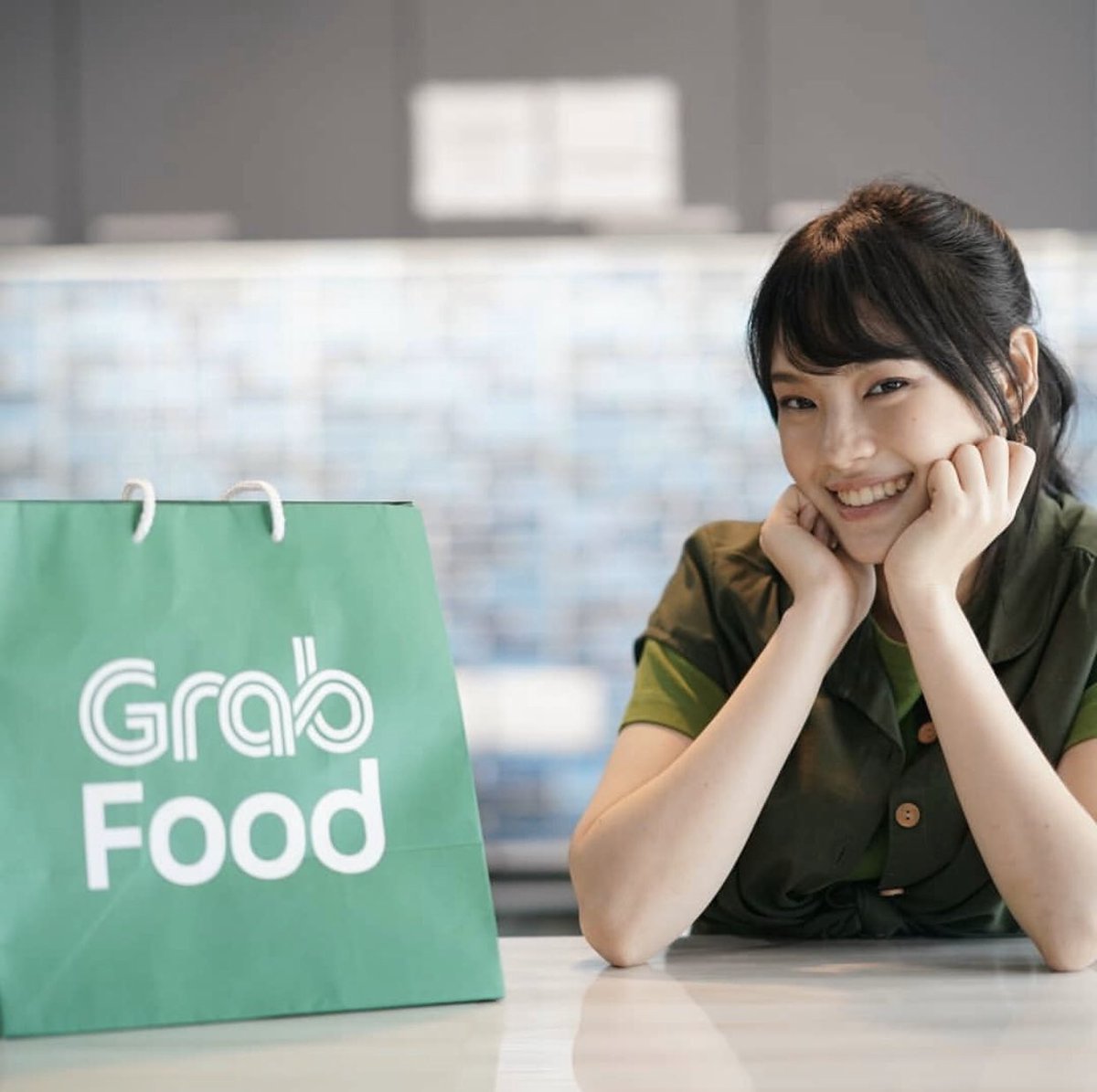 Meow100low's tweet photo. ที่หายไปเมื่อวาน🤔
มาอีกที ของกินเพียบเลย 

#GrabFoodTH #SupportLocalRestaurant #CherprangBNK48 #BNK48 https://t.co/UTJuQOeOTz