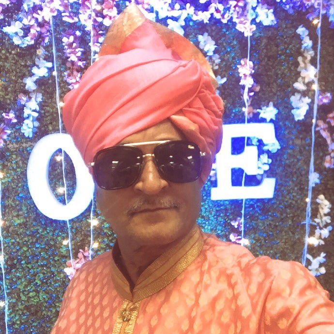 CKSoni6's tweet photo. हम सब प्रधानमंत्री जी के साथ हेय https://t.co/r1CJHPLSkE