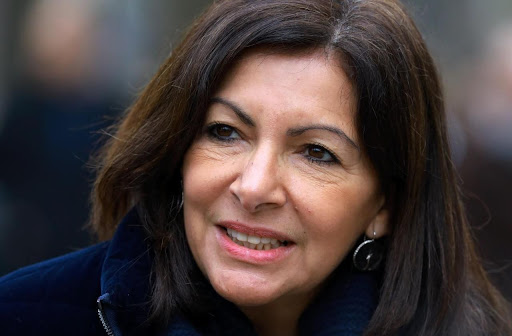 le_Parisien's tweet photo. [Direct] #déconfinement «Compte tenu des besoins des Parisiens, car Paris est une ville très dense», Anne Hidalgo demande la réouverture des parcs et jardins https://t.co/ElG3E5RD6T https://t.co/5JNbLwQPDY