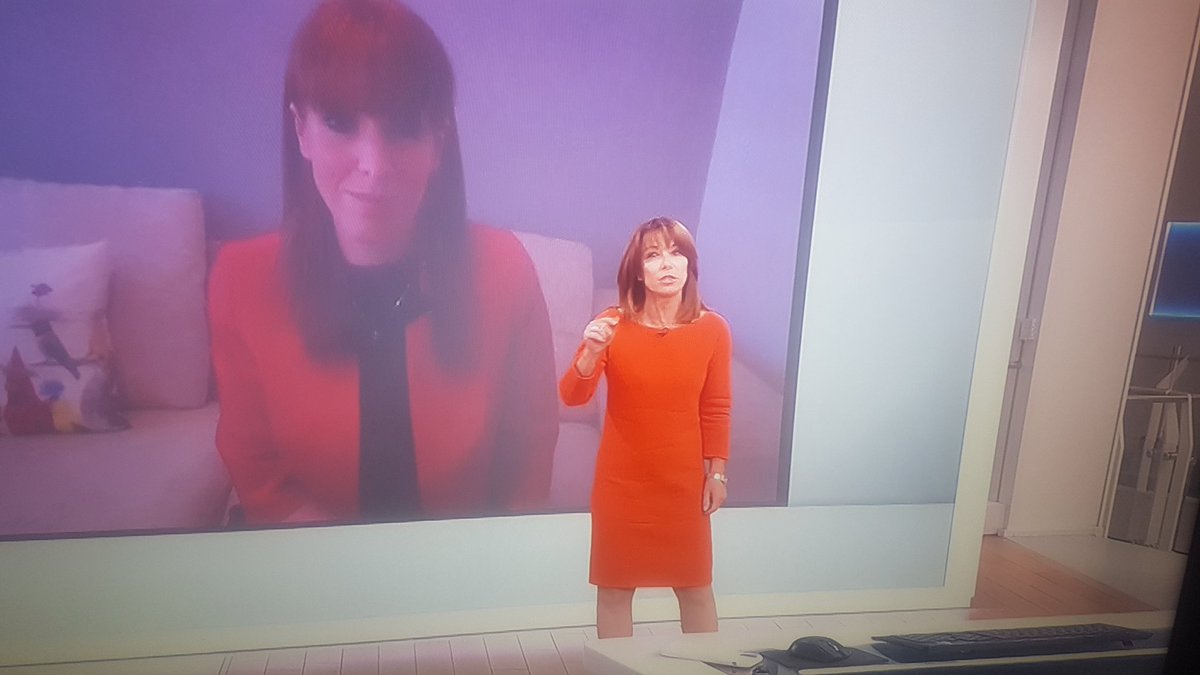 DavidLemon19's tweet photo. This is why the media is fake news #bullyboy  @SkyNews  holding a minister for the opposition with questioning techniques that were just bullying why are they not doing this with the man in charge, acting like she has done a good job ! #ridiculous https://t.co/4w4XKjTFiU