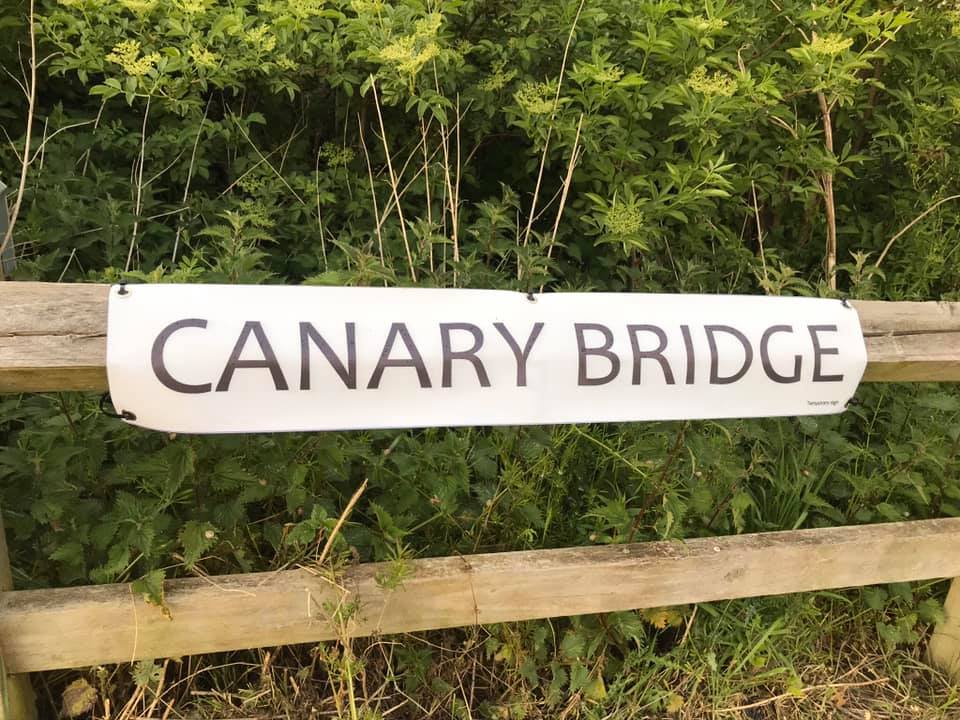 HerefordVoice's tweet image. STOLEN SIGN! The temporary Canary Bridge banner has stolen.

Rotherwas Munitions Factory Project would appreciate their sign back.
If anyone has any information to the whereabouts of this sign please drop us a message in confidence and we will make sure it is returned. Thank you.
