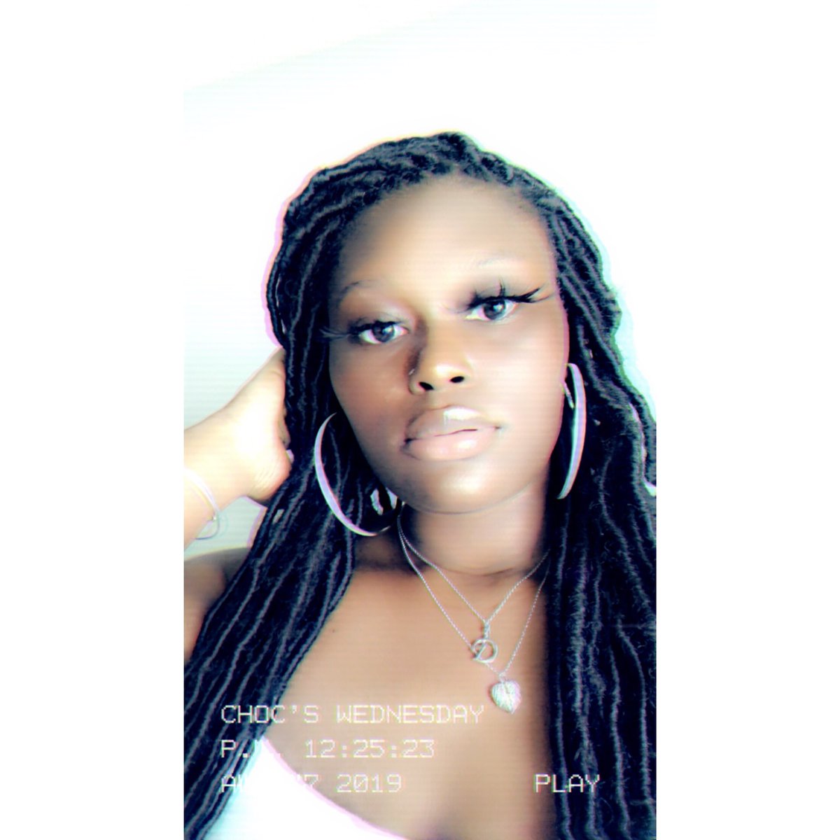 QueennKay__'s tweet photo. The fan🖤 The artist🐐🔥 #FREEthemainsniper🎯🦍🤍 https://t.co/NmVNyuyPDP