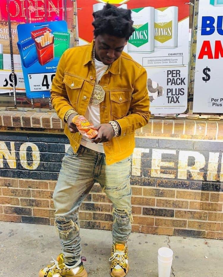 QueennKay__'s tweet photo. The fan🖤 The artist🐐🔥 #FREEthemainsniper🎯🦍🤍 https://t.co/NmVNyuyPDP
