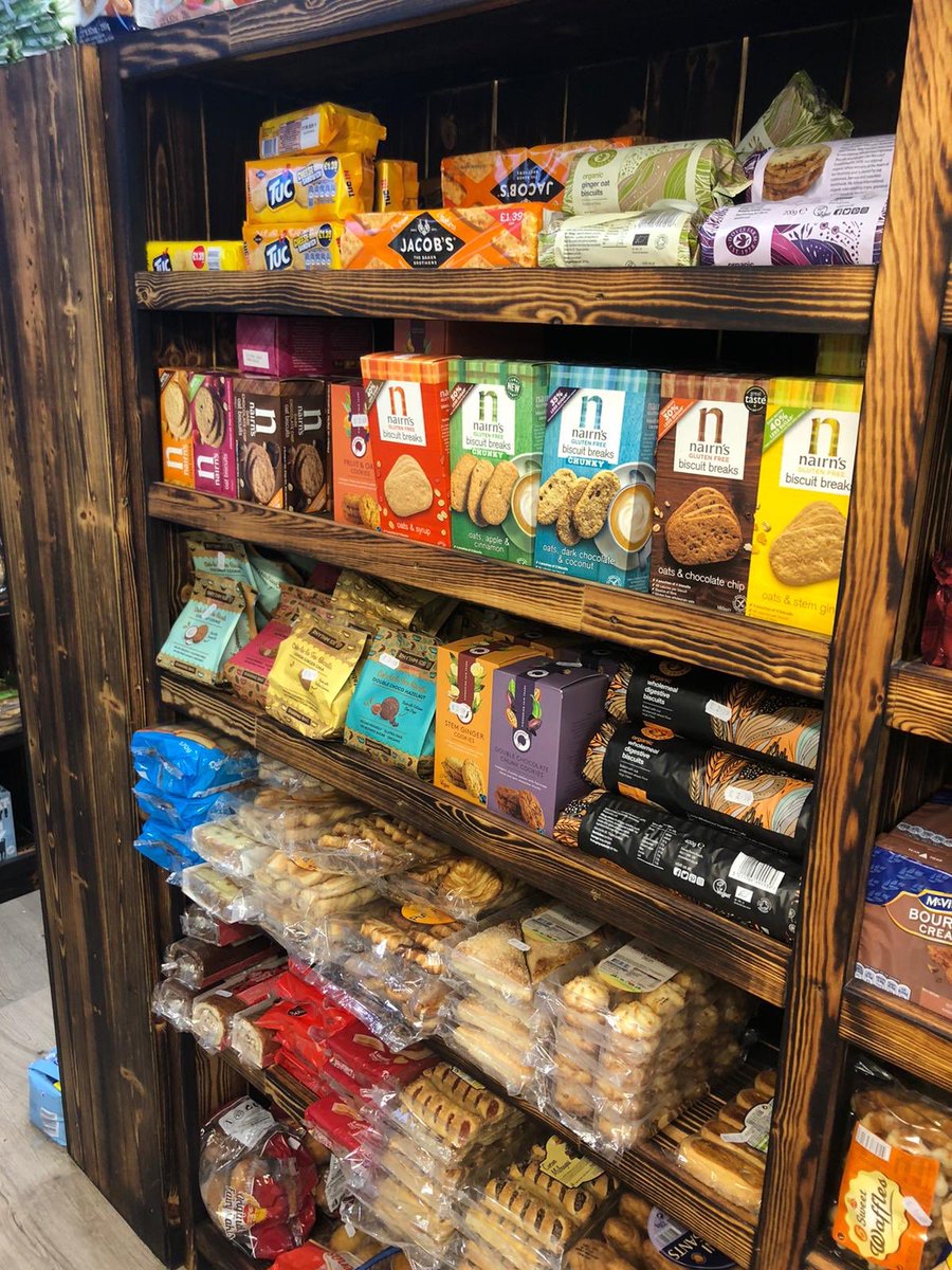 jilanf's tweet photo. One of #Hampstead’s hidden treasures: ‘Peppercorn’ #essential #organic &amp; general grocery shop, #NewEnd NW3 1LJ.  Everything you need during #lockdown, plus a friendly welcome from Murat and Bulent! https://t.co/A0qmawS3XW