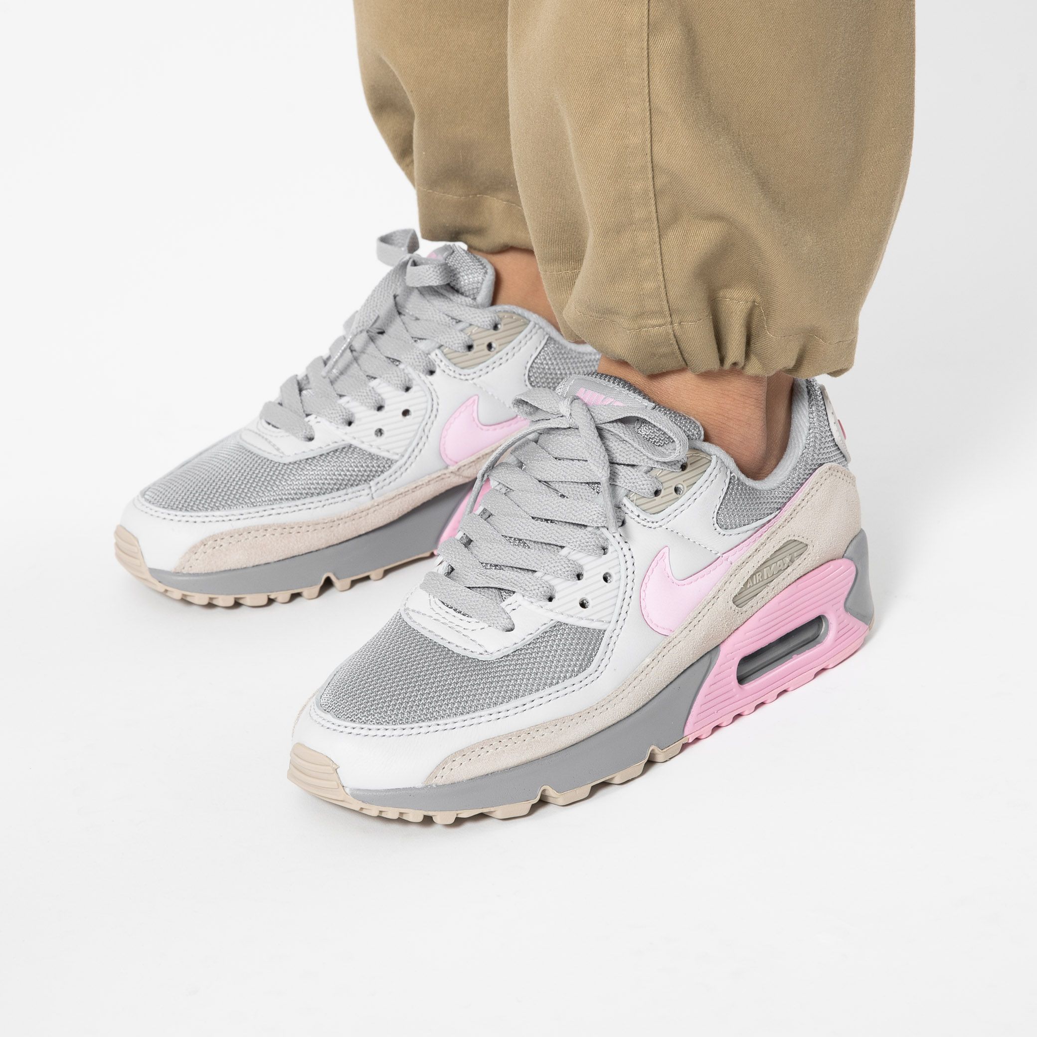 Titolo on Twitter: "catch the latest Air Max 90 in "Vast Grey/Pink" ➡︎  https://t.co/T5Ttj1wEBr US 4 (36) - US 10.5 (44.5) style code 🔎 CW7483-001  #titolo #titoloSHOP #nike #am90 #airmax #airmax90 https://t.co/8buxn9jAhn" /