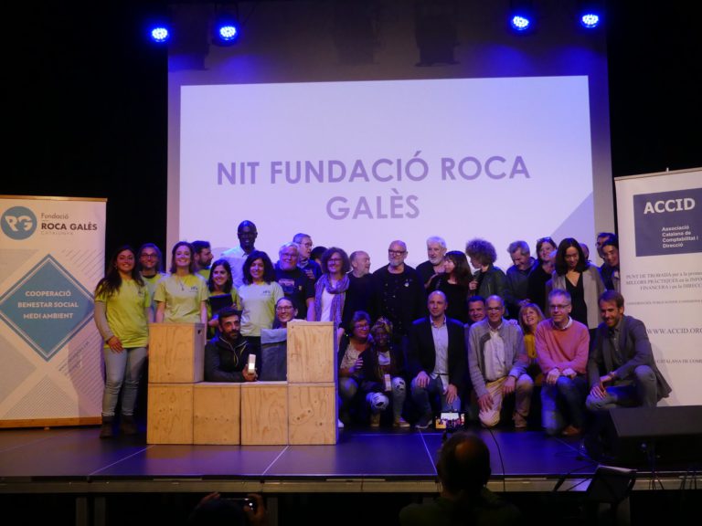📢Encara podeu participar als Premis Fundació Roca Galès! Volem reconèixer públicament la tasca social que desenvolupen les entitats i empreses de l'economia social i solidària a Catalunya. Vols proposar a algú? Tens fins el 26 de maig!

➡️bit.ly/3csE1f2